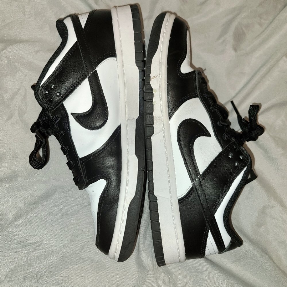 Nike Panda Dunks